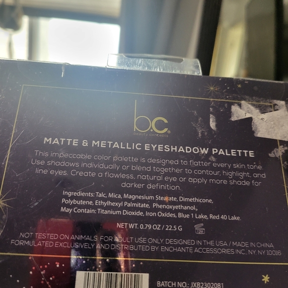 Beauty Concepts Eye shadow Palette - Picture 4 of 4
